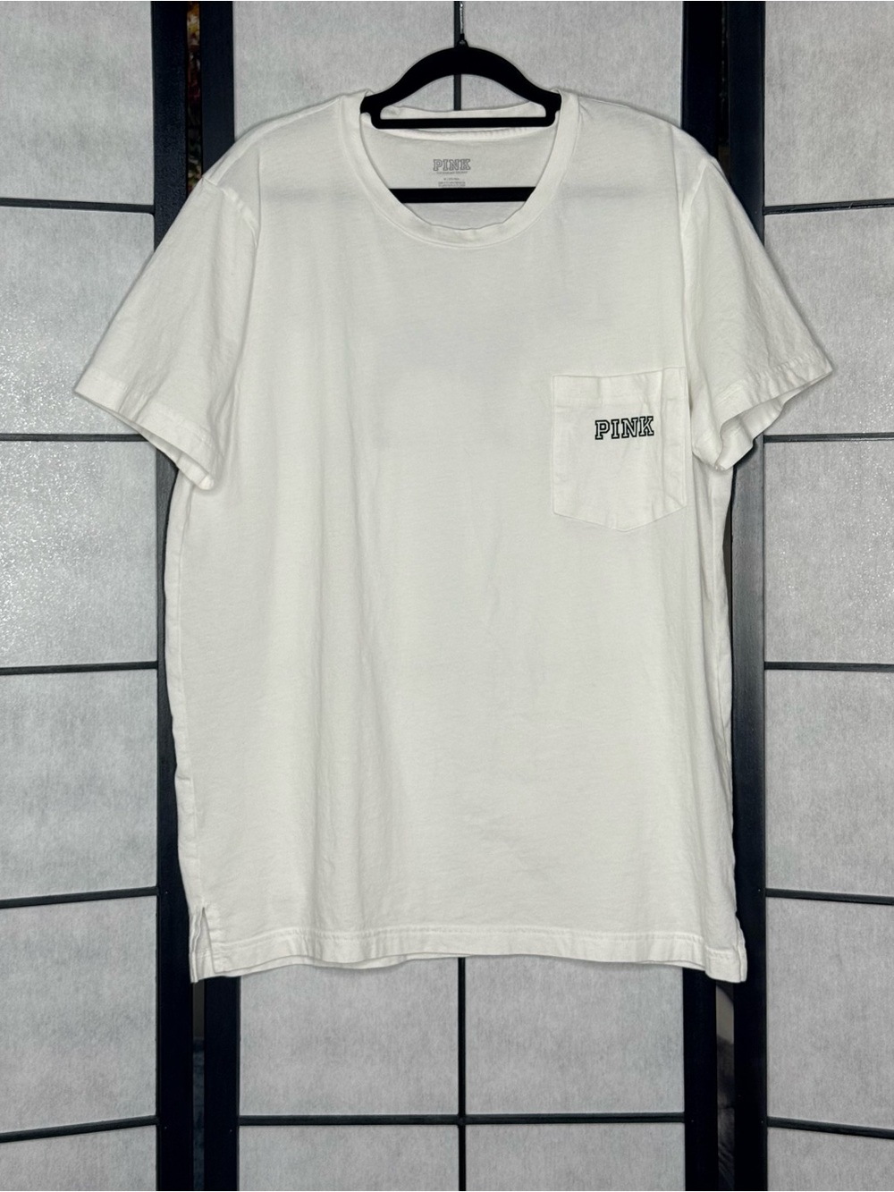 Victoria’s Secret PINK Dog Logo White Pocket Tee Women’s Size Medium
